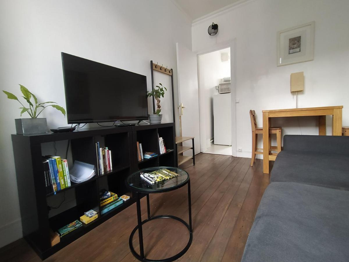 Le Nid Normand Avec Terrasse - Stationnement Facile Et Gratuit - 5 Min Seine Apartment Deville-les-Rouen Bagian luar foto